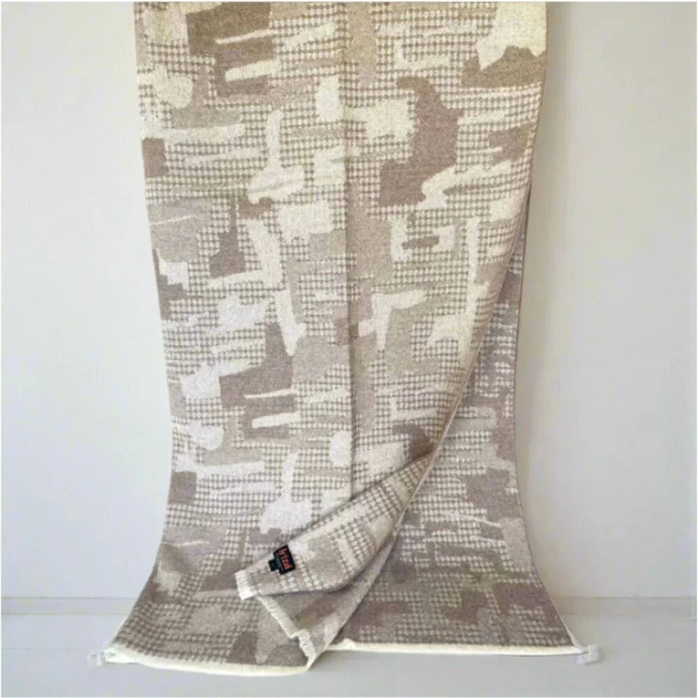 ARTZNL 100% Alpaca Throw Blanket Brown Soft Luxury Eco Undyed All Season Wool